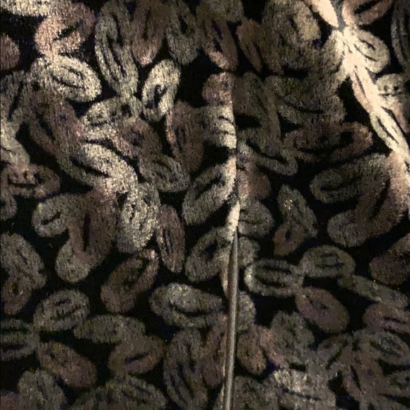 Black velvet tuxedo style jacket by Anne Klein 4p - Picture 3 of 13